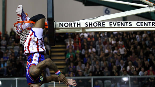 Harlem Globetrotters Pick Brittney Griner, Mariano Rivera In Upside Down Draft